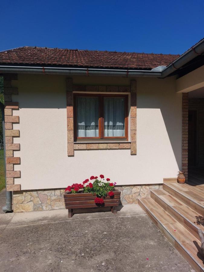 Apartment "Mira" Foca Exterior foto